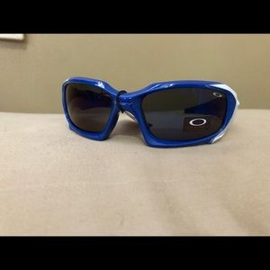 Men’s Oakley sunglasses